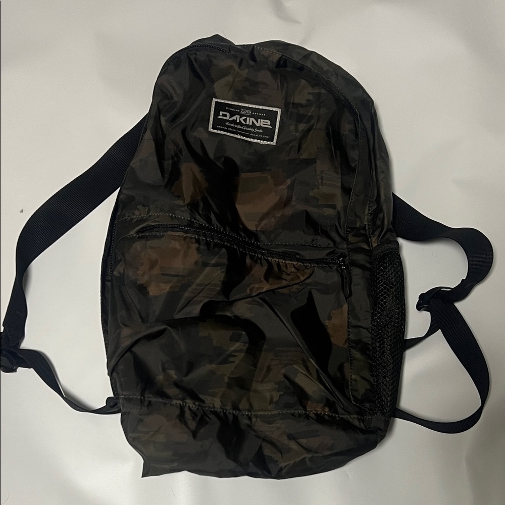 Dakine Men's Black and Brown Backpack